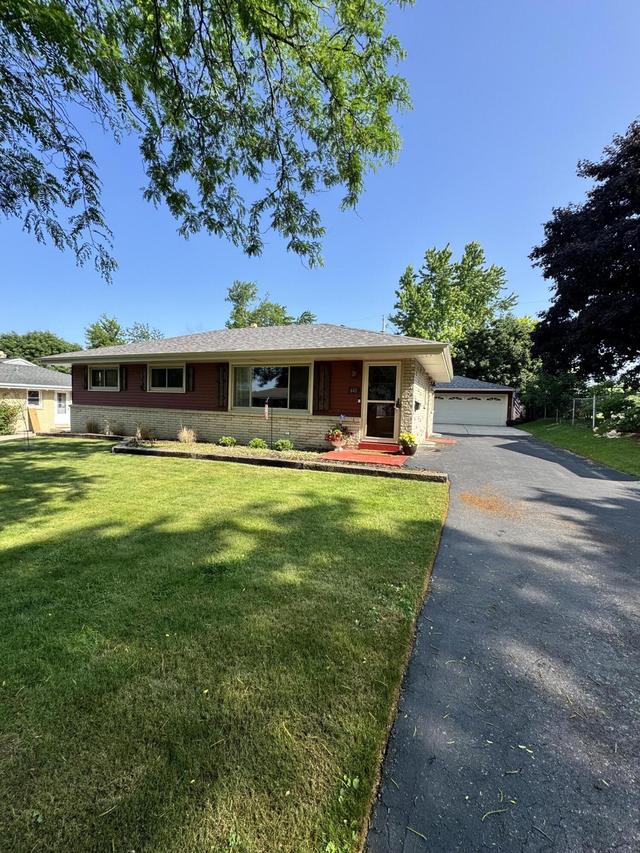 448 Baird St, Waukesha, WI 53189