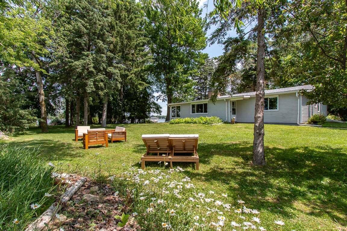 N5182 Butternut Ct, Hubbard, WI 53039