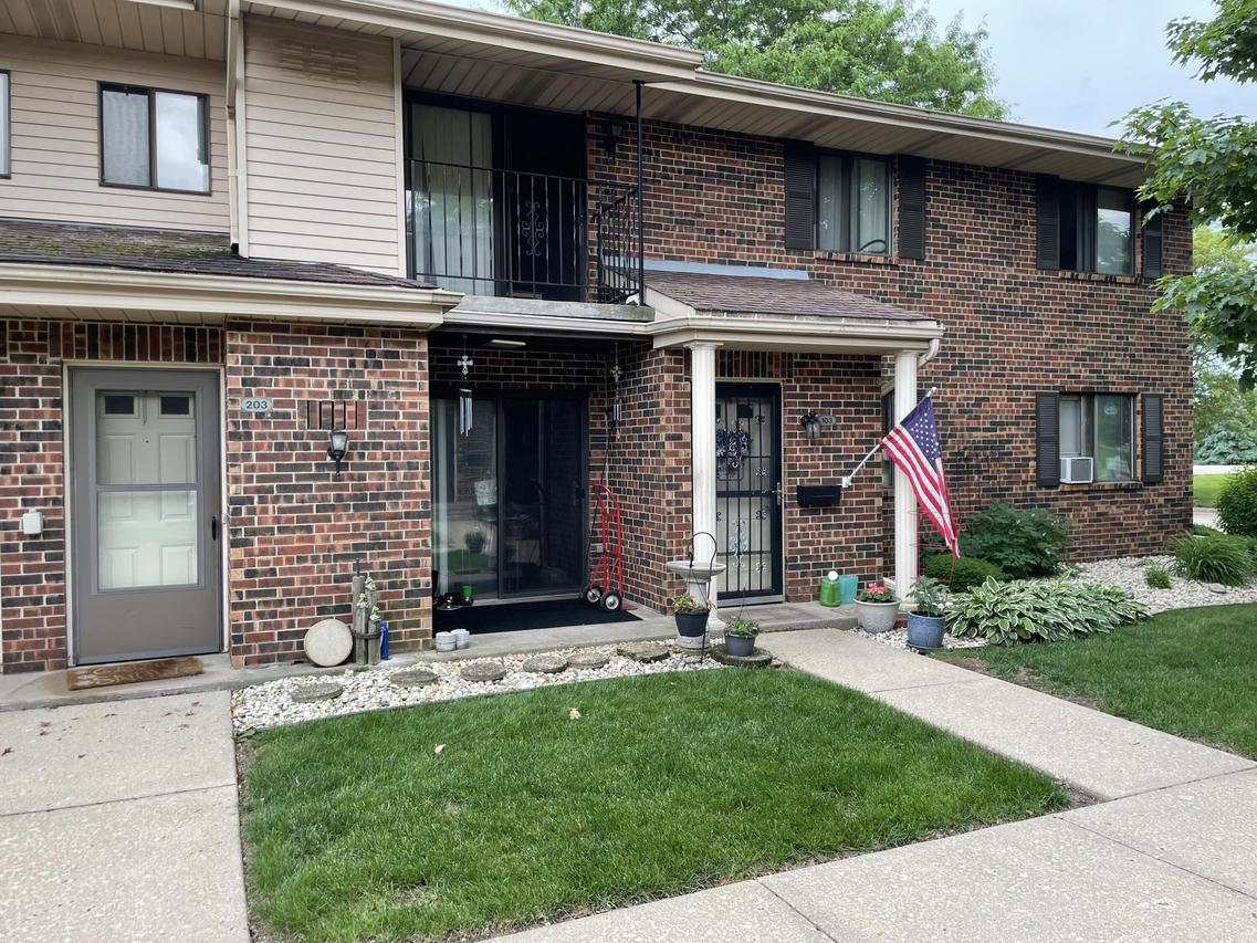 7209 57th Ave #103, Kenosha, WI 53142