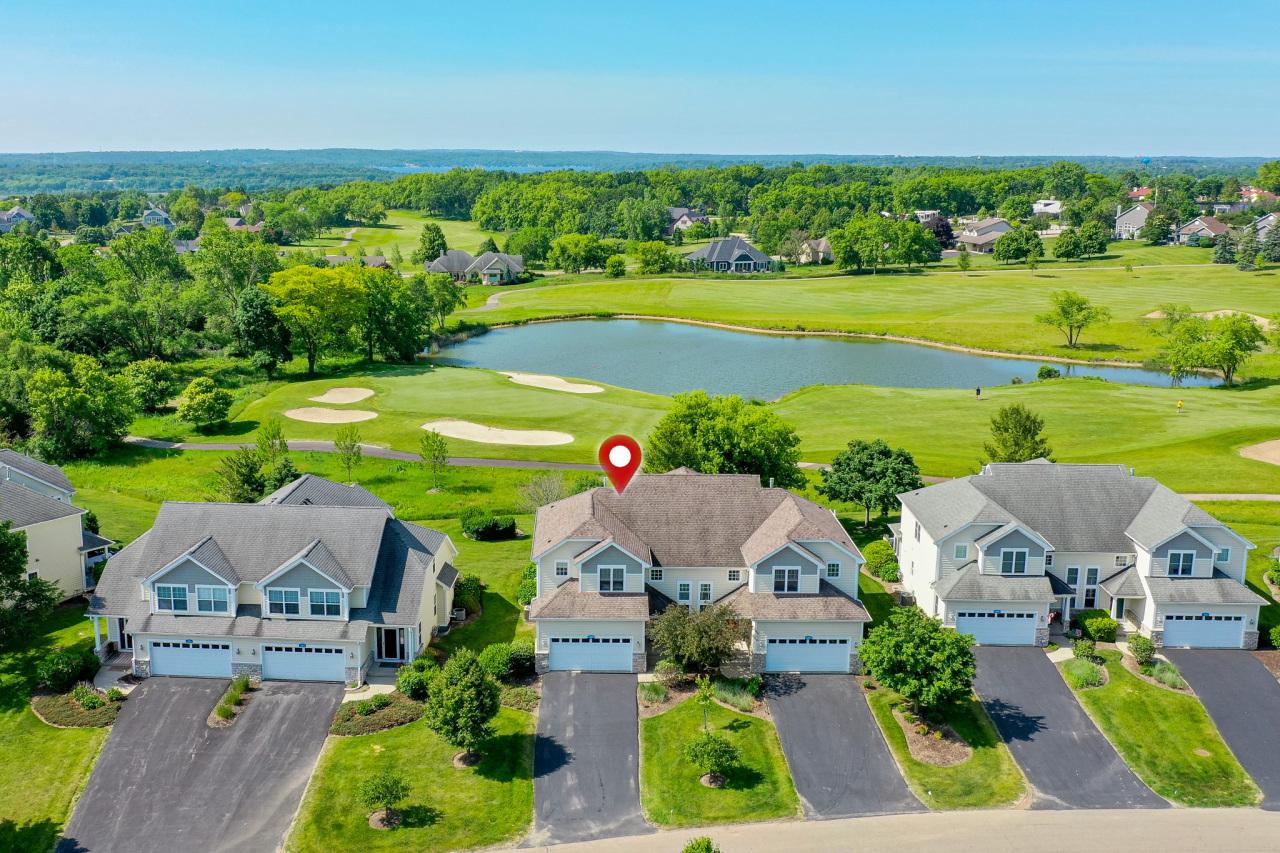 953 Eagleton Dr #46-05, Geneva, WI 53147