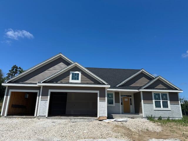 922 Medina Dr, Mukwonago, WI 53149