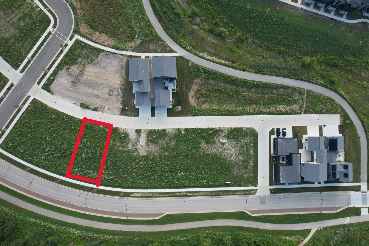 9407 S Lake Vista #3006, Oak Creek, WI 53154