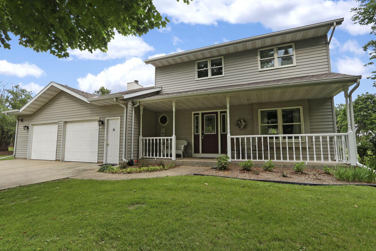 32665 Academy Rd, Rochester, WI 53105
