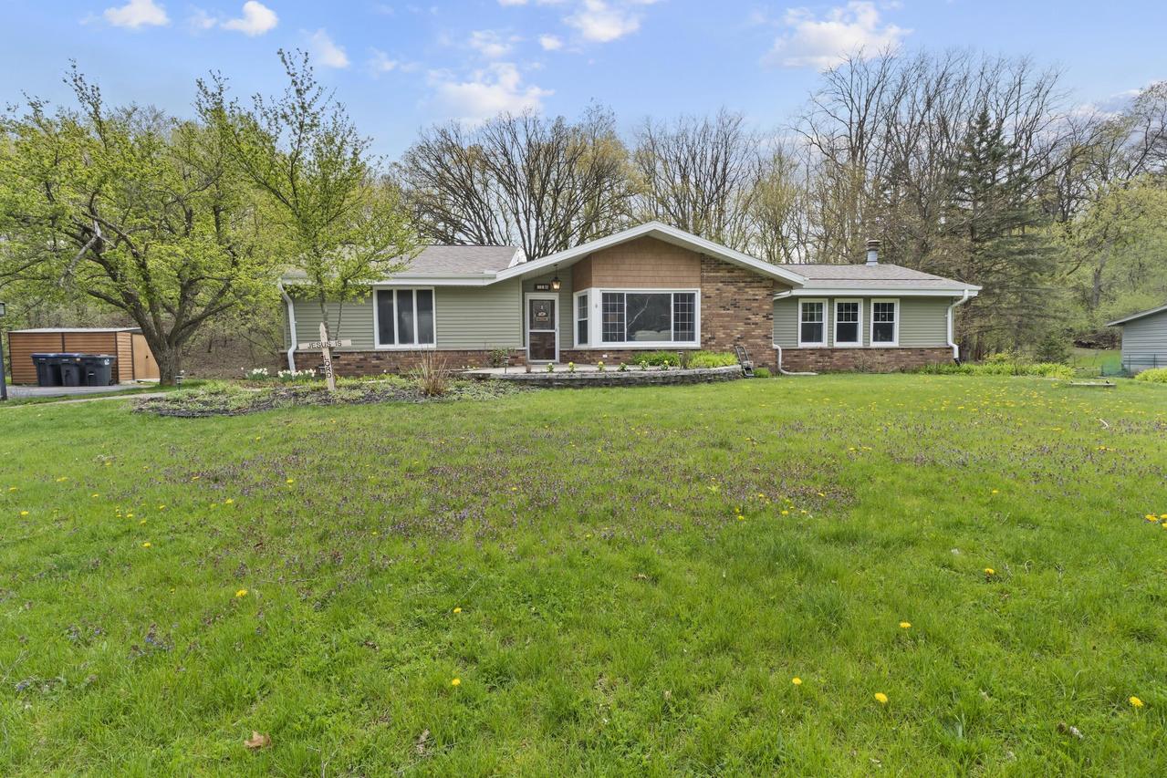 611 Mount Snowdon Rd, Wales, WI 53183