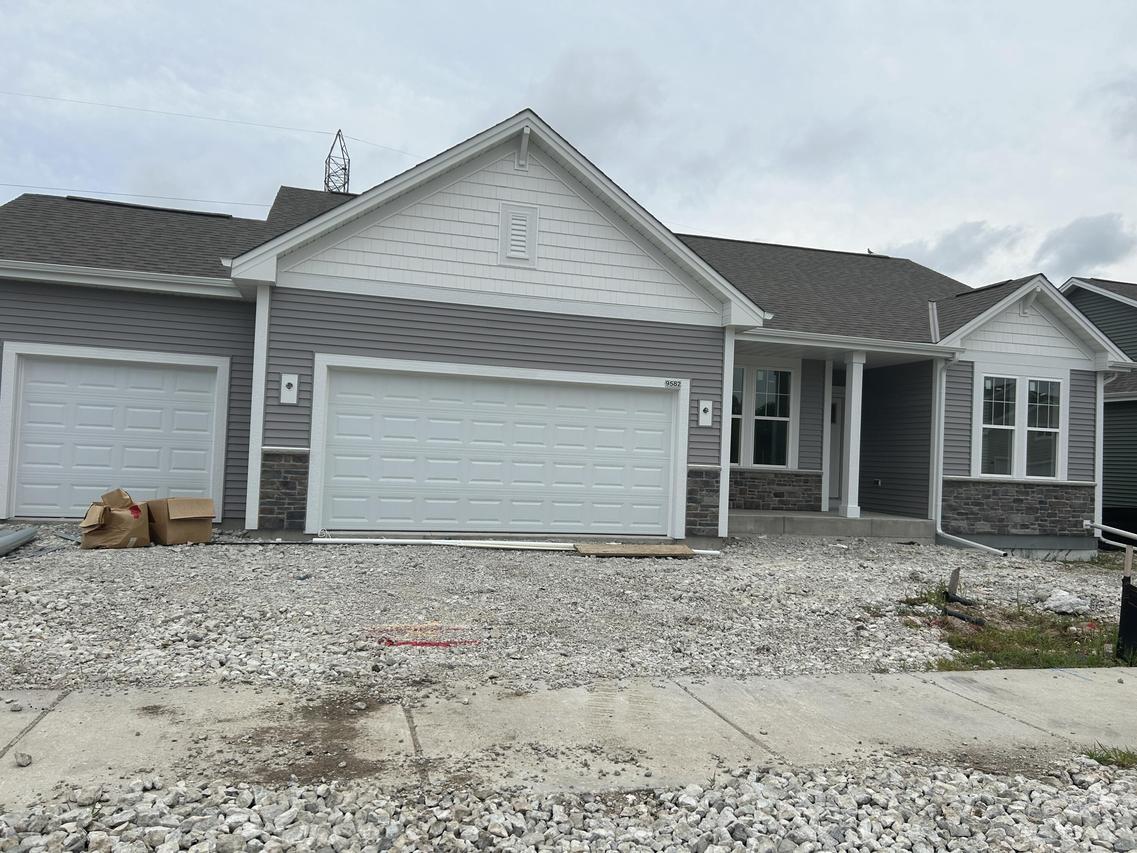 9582 S Sophia Ct, Franklin, WI 53132