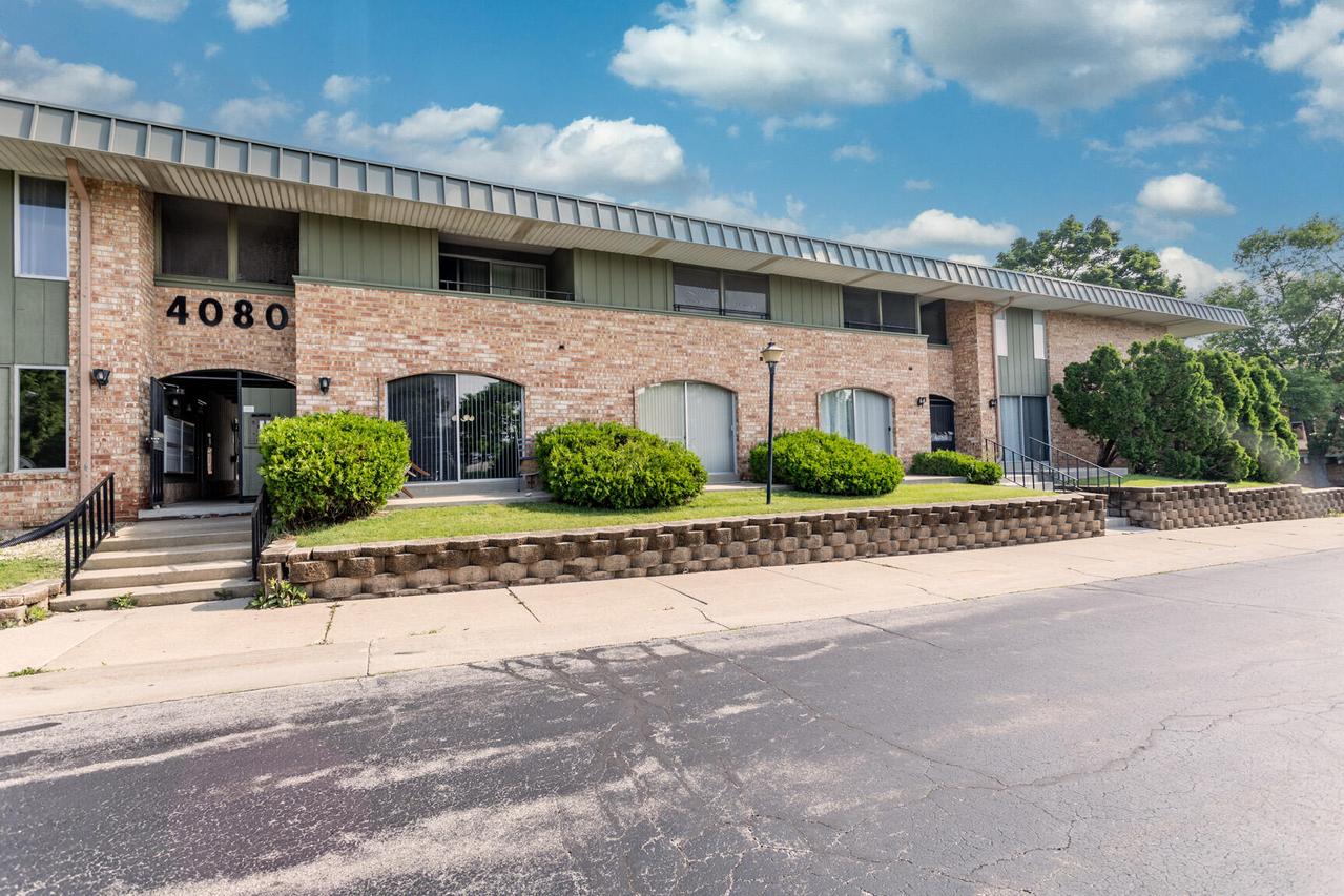 4080 W Rivers Edge Cir #14, Brown Deer, WI 53209
