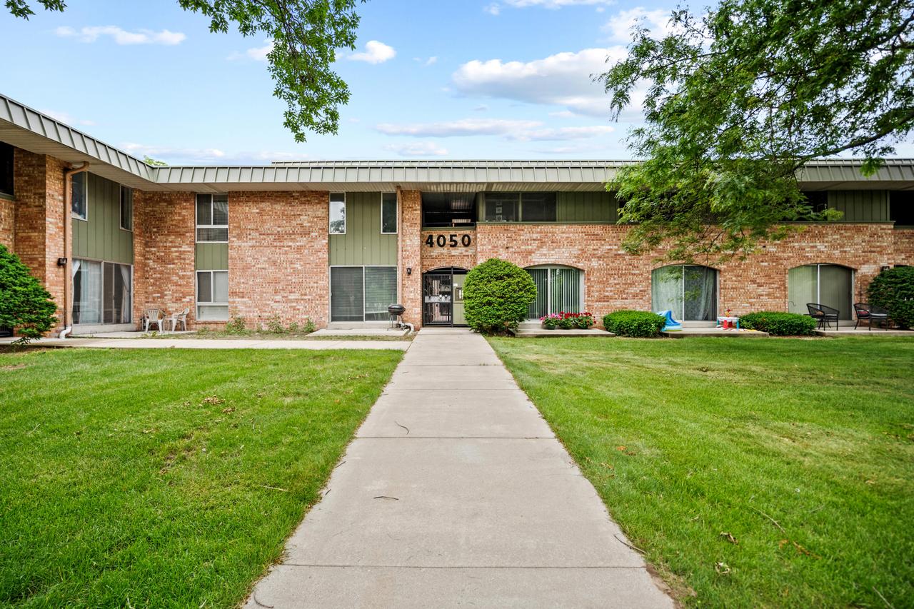 4050 W Rivers Edge Cir #25, Brown Deer, WI 53209