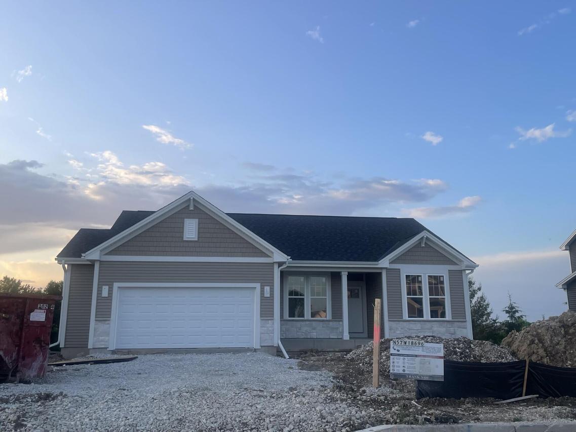 N57W18696 Dandelion Ct, Menomonee Falls, WI 53051