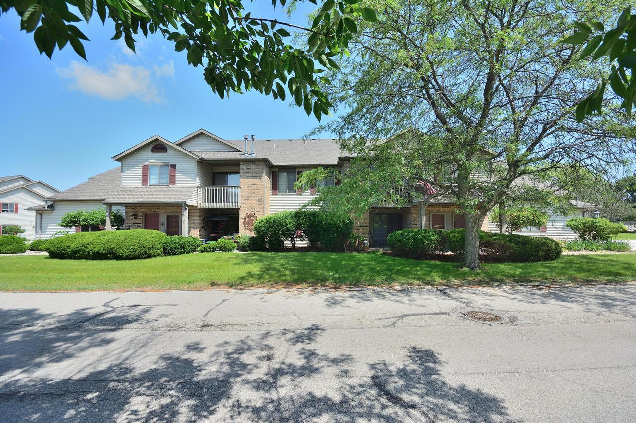 W192S7850 Overlook Bay Rd #3, Muskego, WI 53150