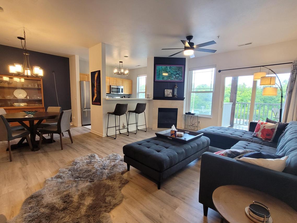 N113W16241 Sylvan Cir #110, Germantown, WI 53022