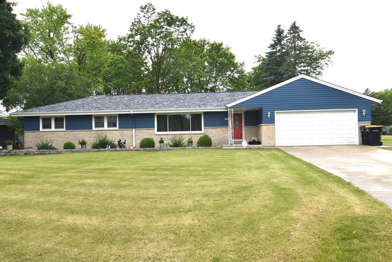 8383 N 50th St, Brown Deer, WI 53223