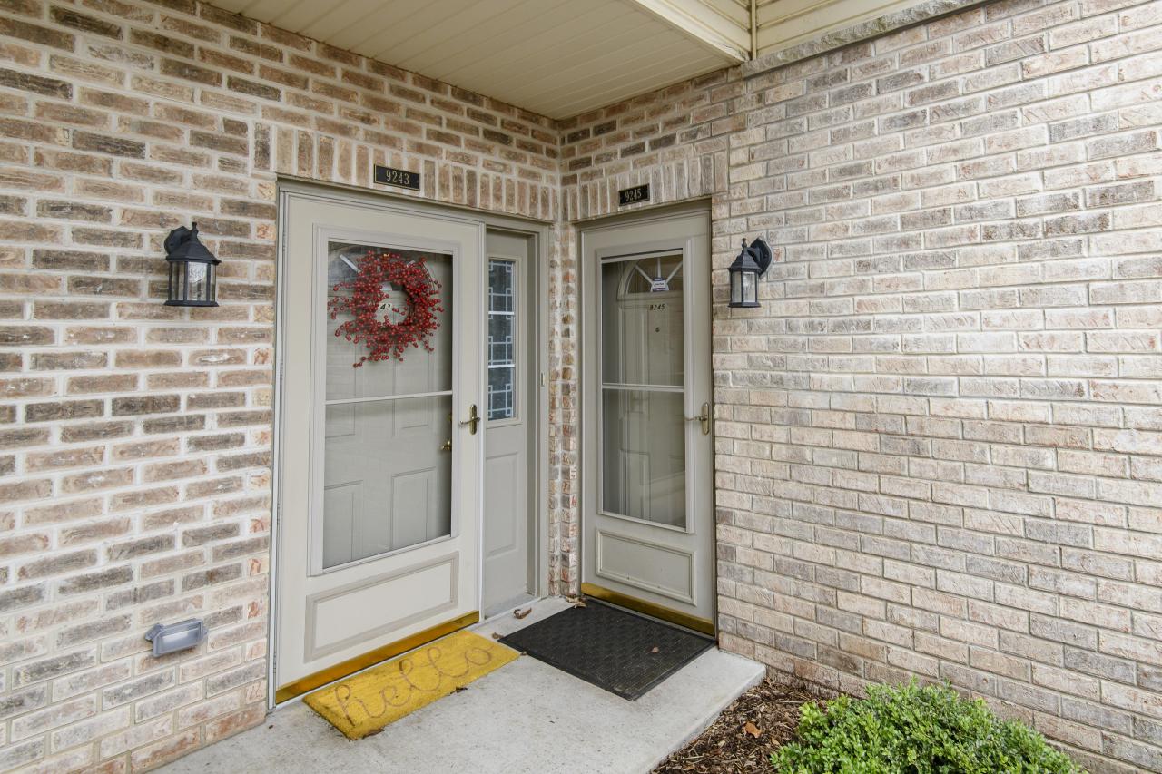 9245 S 54th St, Franklin, WI 53132