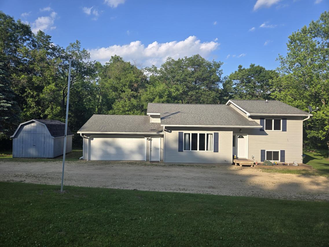 19180 Ideal Rd., Leon, WI 54656