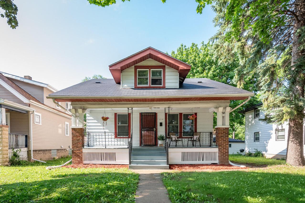 2710 W Fairmount Ave, Milwaukee, WI 53209