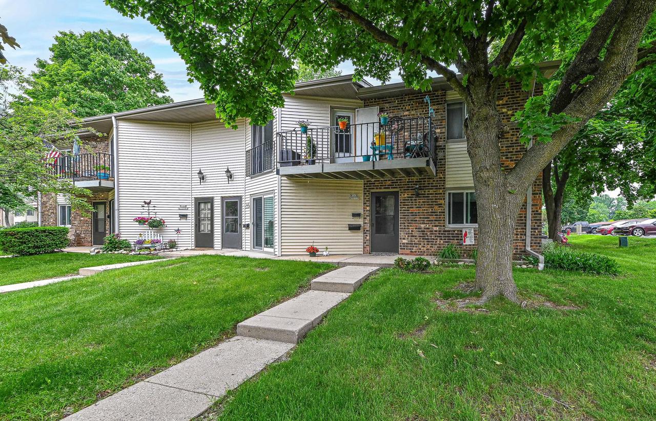 W168N11501 El Camino Dr #2, Germantown, WI 53022