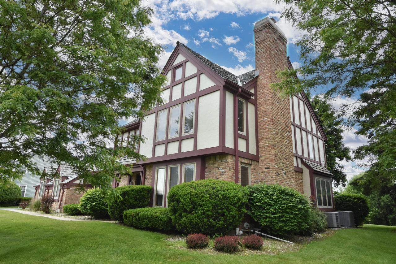 6515 Jessica Turn -, Caledonia, WI 53402