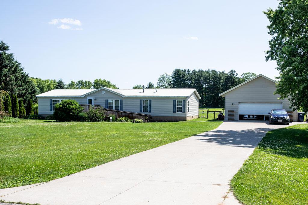 18240 Iceland Rd, Sparta, WI 54656