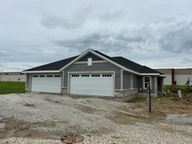 516 Hunter Oaks Blvd #0802, Watertown, WI 53094