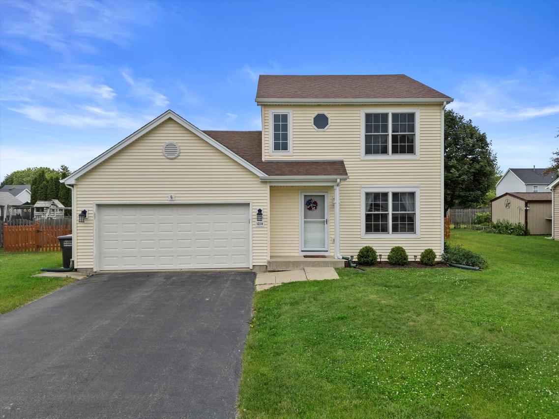 1014 Pheasant Dr, Genoa City, WI 53128