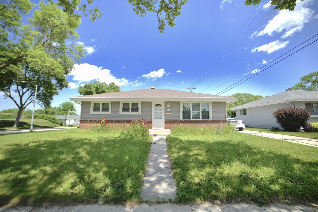 8750 W Hustis St, Milwaukee, WI 53224