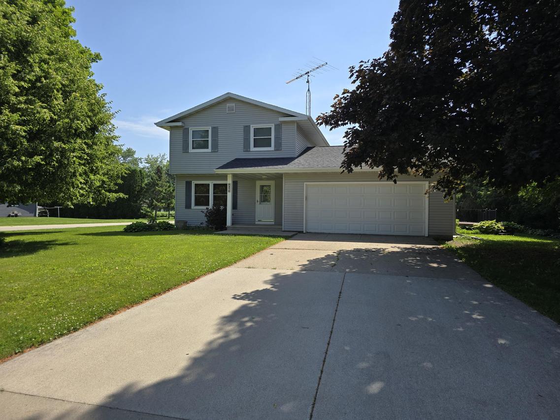 210 Woodside St, Rosendale, WI 54974