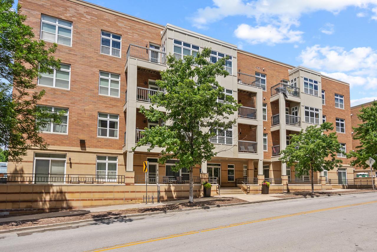 1905 N Water St #303, Milwaukee, WI 53202