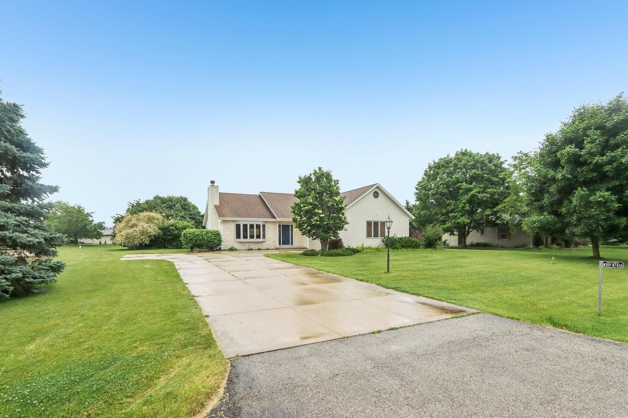 W309N7426 Northern Dancer Run, Merton, WI 53029