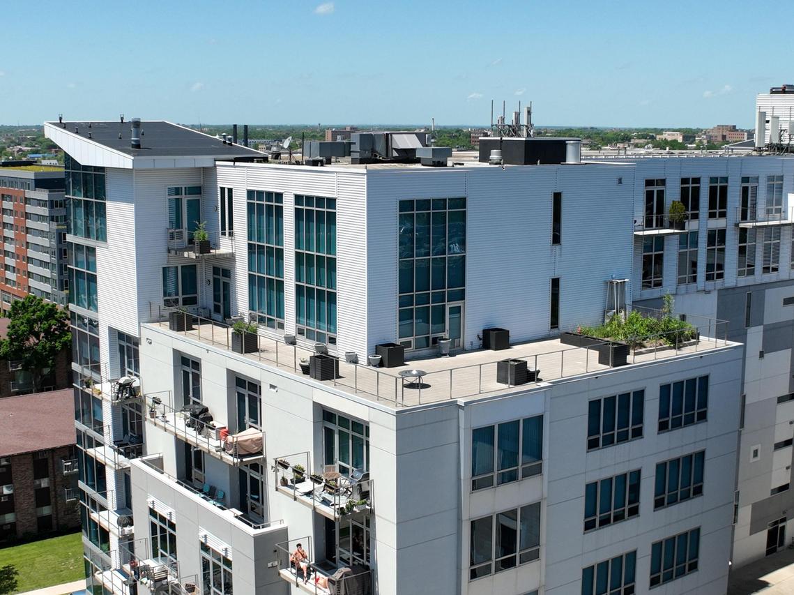 601 E Ogden Ave #906, Milwaukee, WI 53202