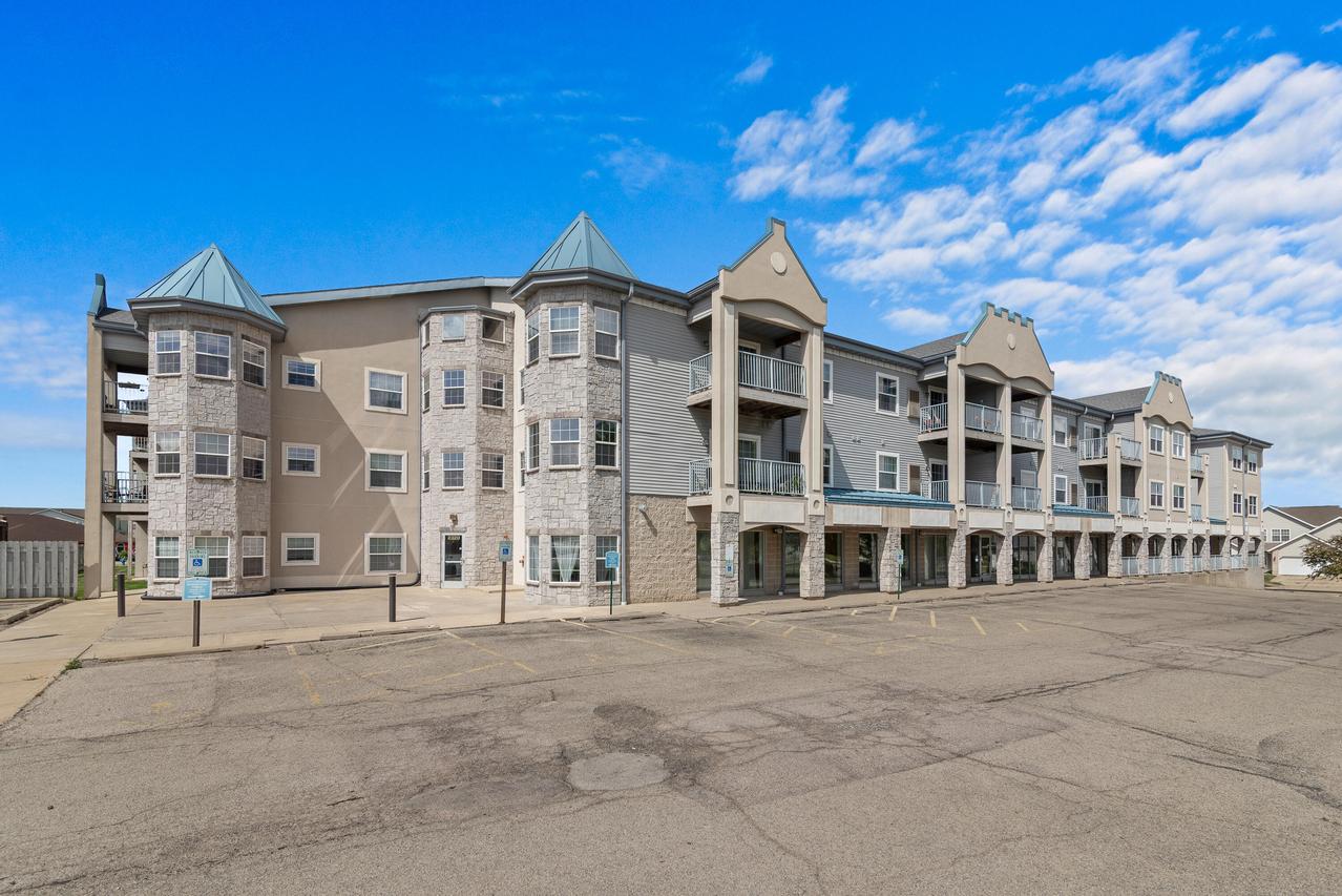 2320 Jackson St #217, Stoughton, WI 53589