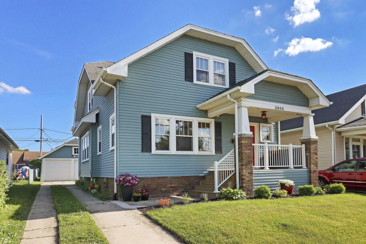 2805 21st St, Racine, WI 53403