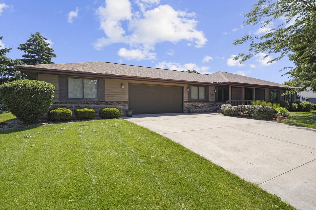 1905 Centennial Ln, Mount Pleasant, WI 53406