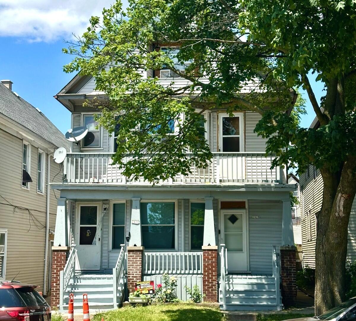 2428 W Burnham St #2430, Milwaukee, WI 53204