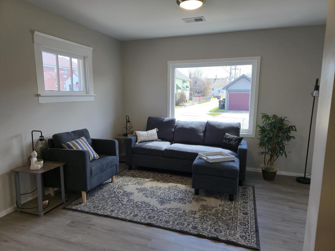 1118 Jones Ave, Racine, WI 53402