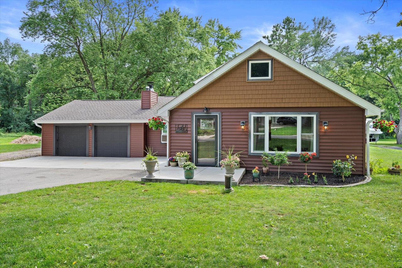 W378S5089 W Pretty Lake, Ottawa, WI 53118
