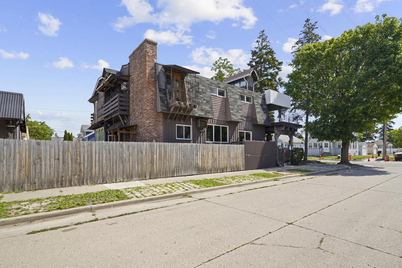 7324 31st Ave, Kenosha, WI 53142
