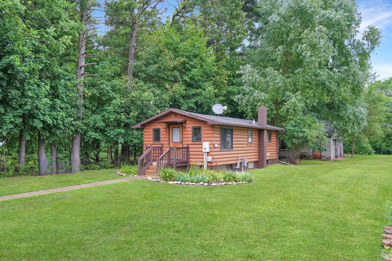 2830 Bayshore Dr, Campbell, WI 54603