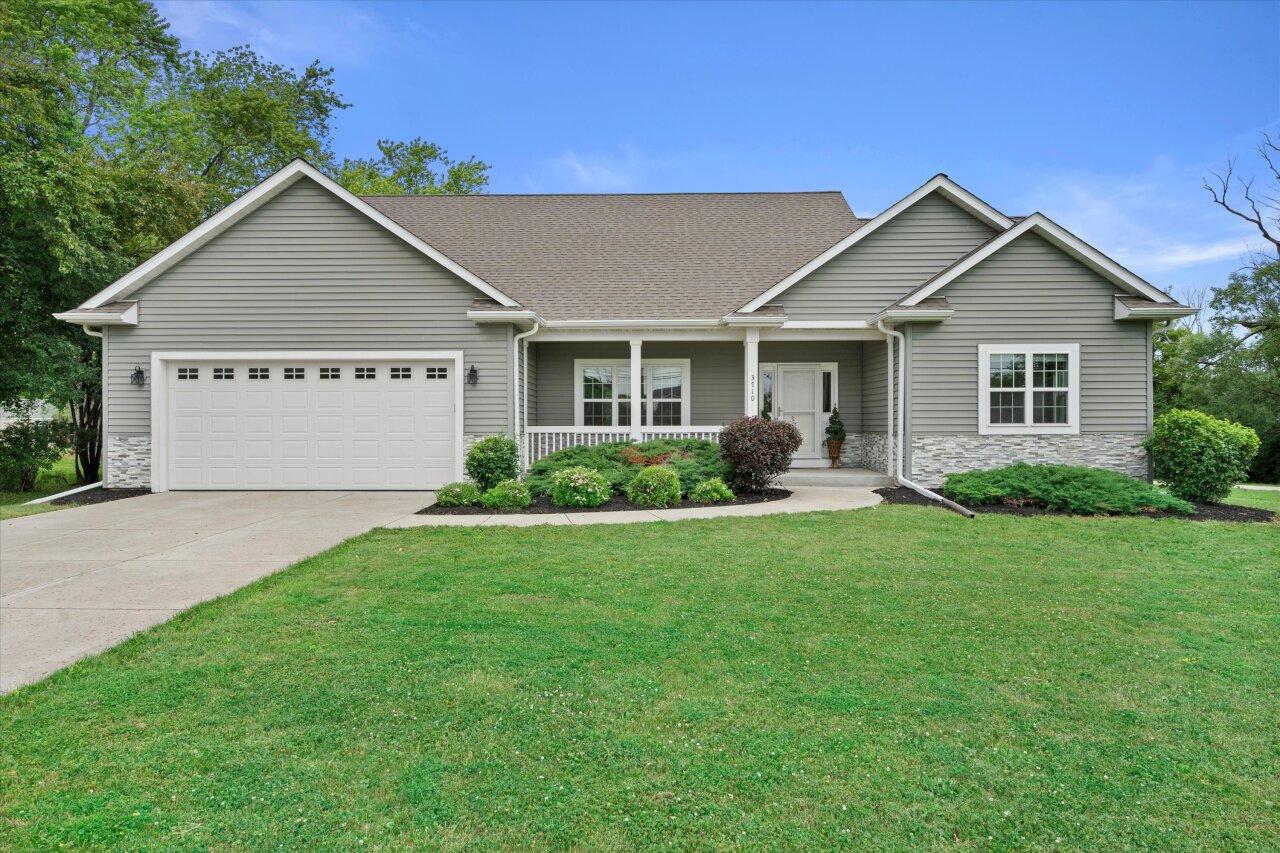 3710 W Drexel Ave, Franklin, WI 53132