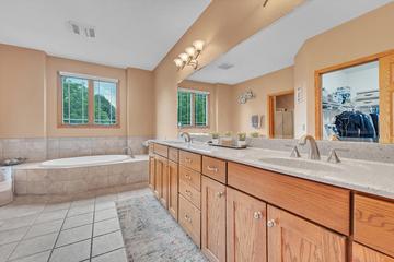 8668 47th Ave, Pleasant Prairie, WI 53142