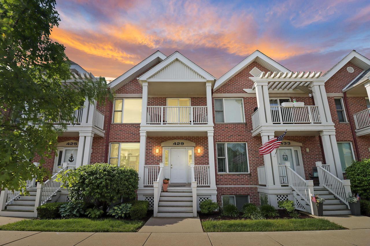 429 56th St, Kenosha, WI 53140