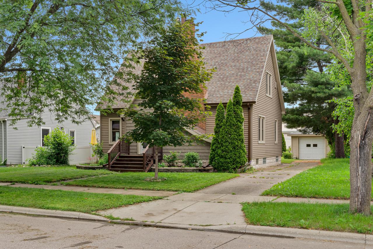 1519 Travis St, La Crosse, WI 54601