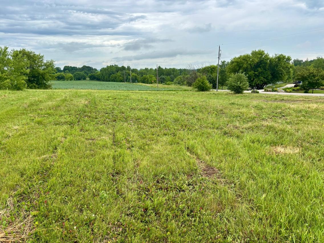 7087 Nenno Rd, Addison, WI 53002