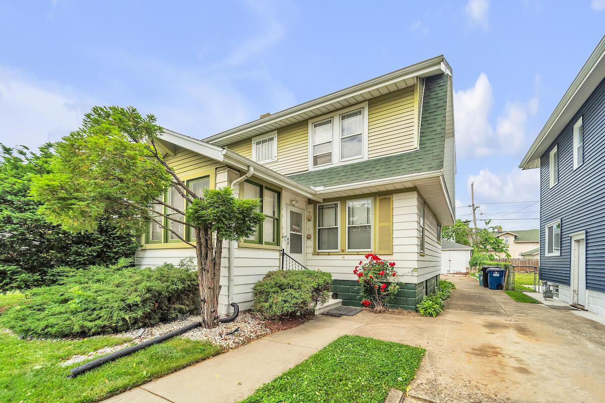 1822 Woodland Ave, Racine, WI 53403