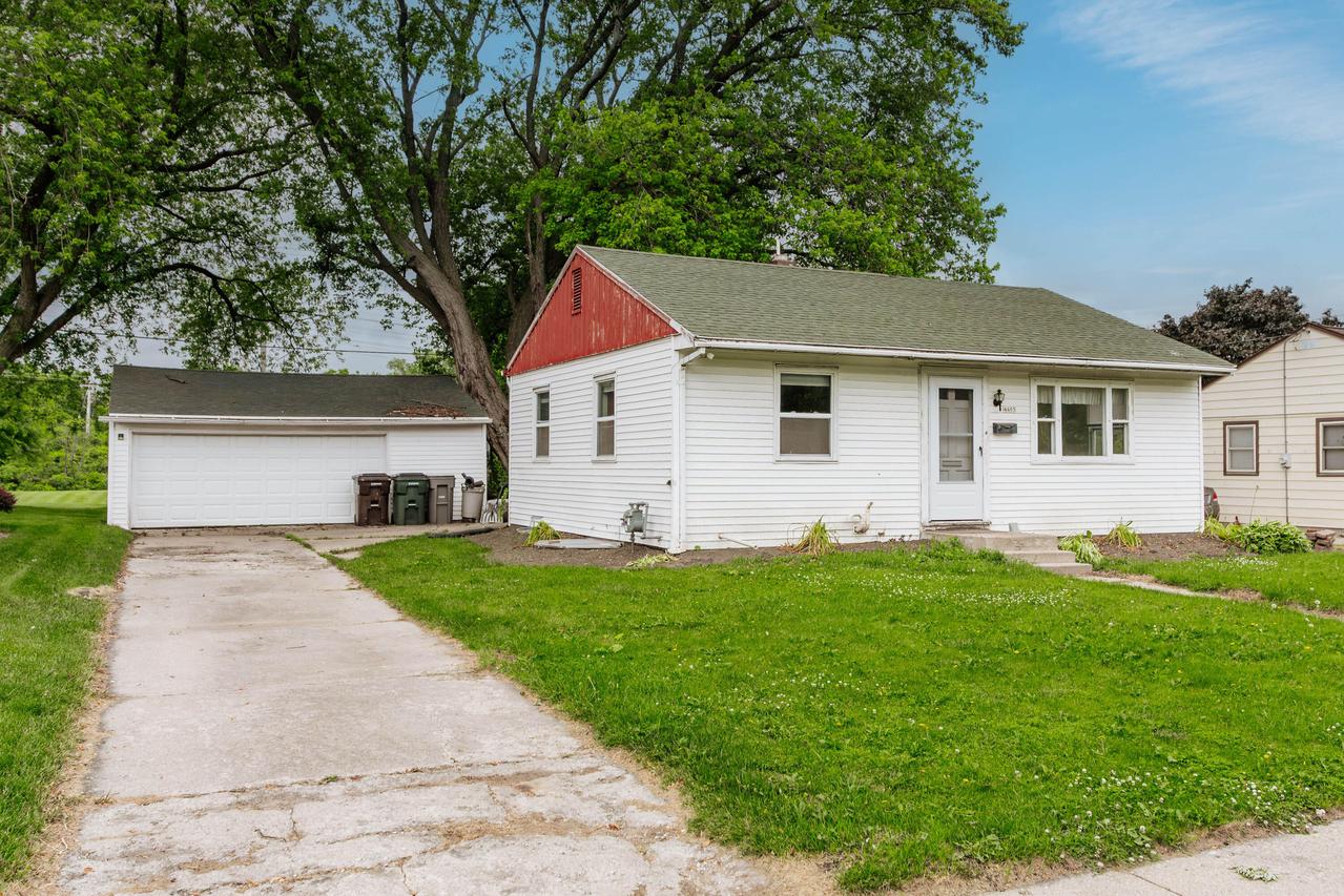 4405 S Pennsylvania Ave, Saint Francis, WI 53235