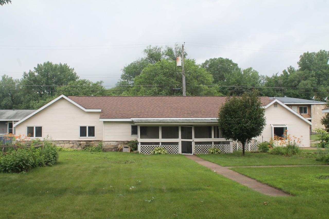 1737 Caroline St, Campbell, WI 54603