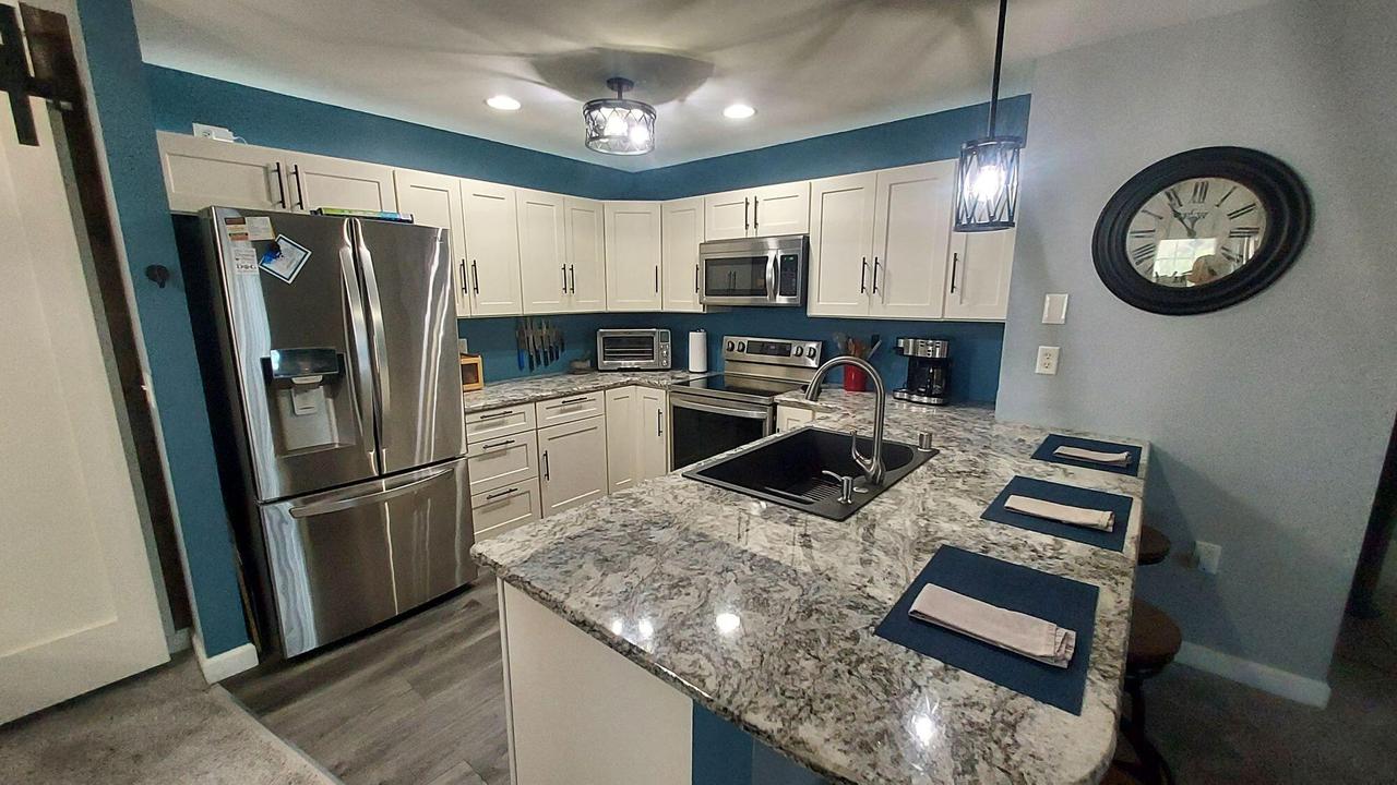 2672 Hidden Dr, Saint Francis, WI 53235