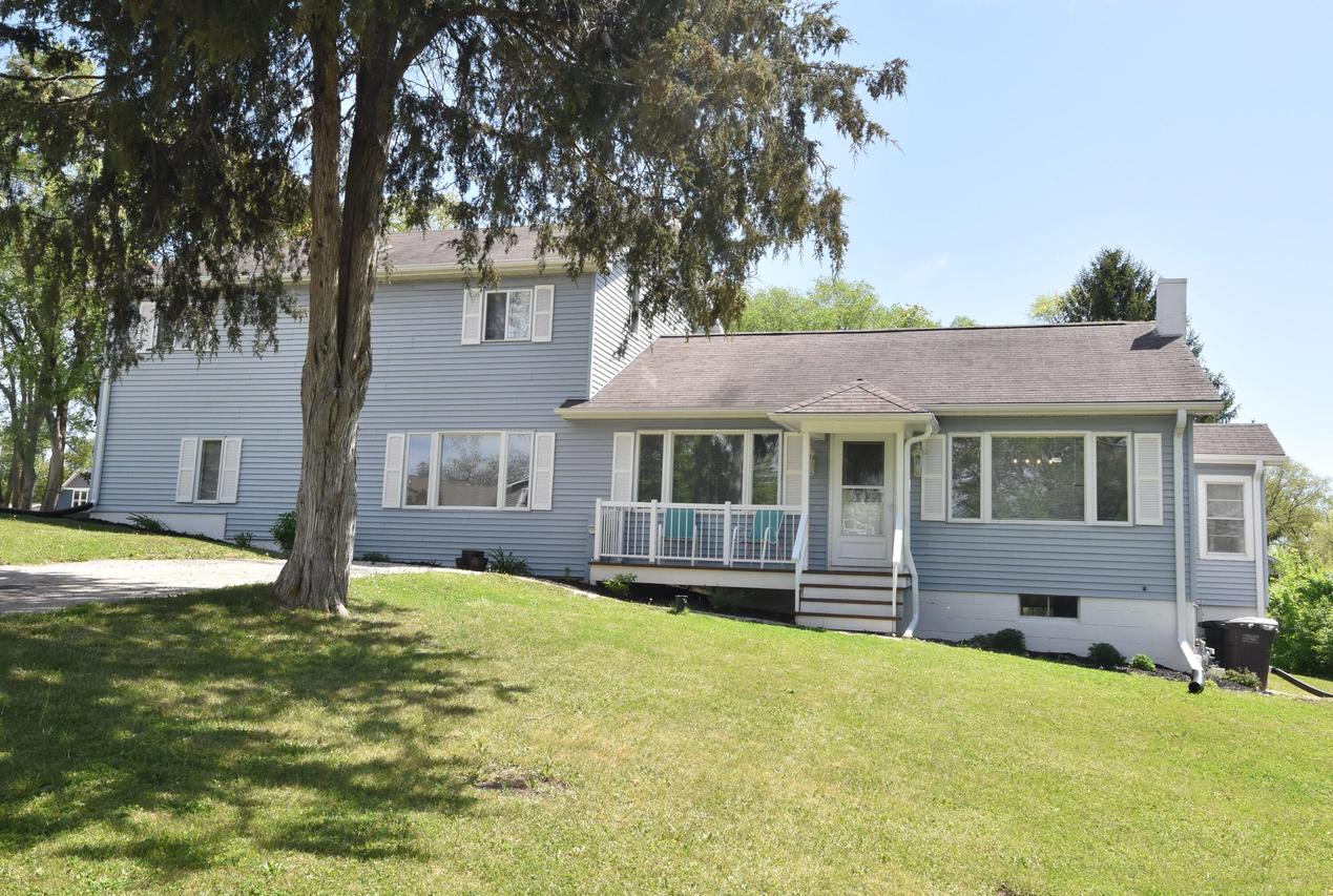 11811 213th Ave, Bristol, WI 53104