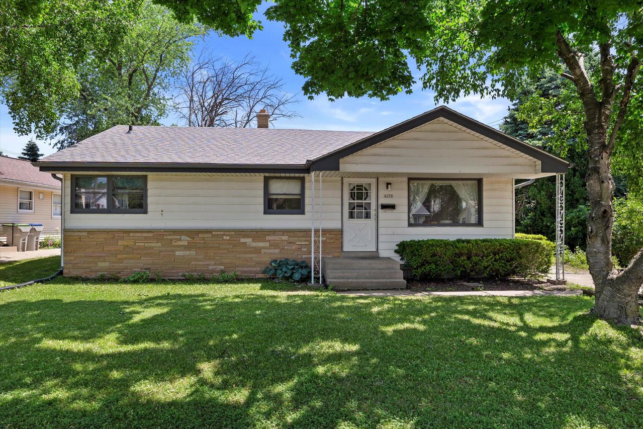 4250 N 83rd St, Milwaukee, WI 53222