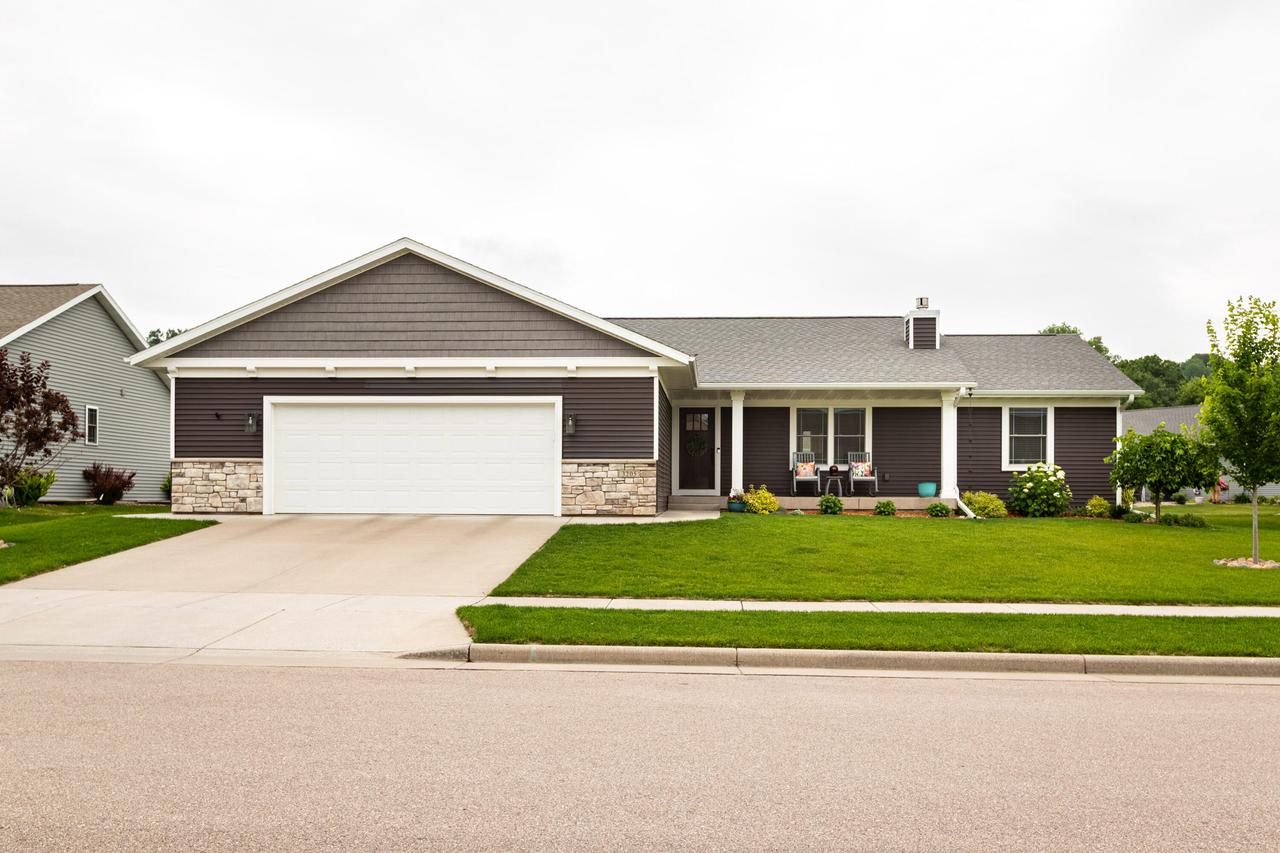 3205 Christenson Ln, Holmen, WI 54650