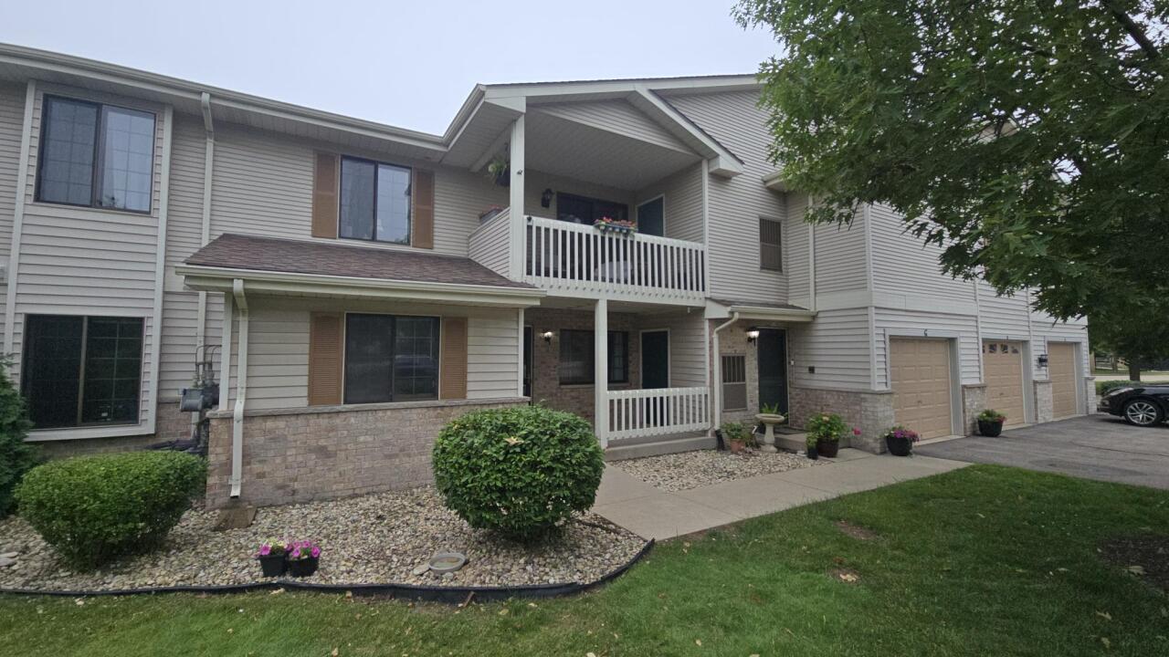7410 98th Ave #B, Kenosha, WI 53142