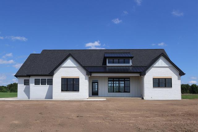 New Homes For Sale This Week in Lac La Belle: June 20th to June 26th